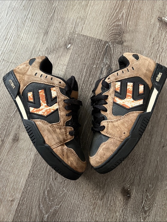 Etnies Other - Etnies “Faze” Men’s Brown and Black Suede Skate Shoes